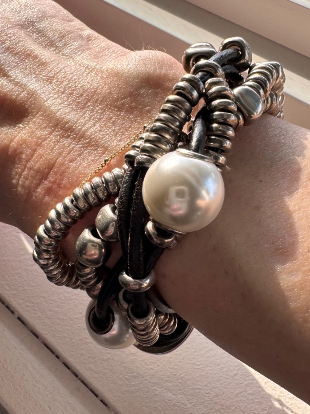 Uno de 50 Leather & Pearl Bracelet | Silver-Plated | Barcelona Purchase | Size M